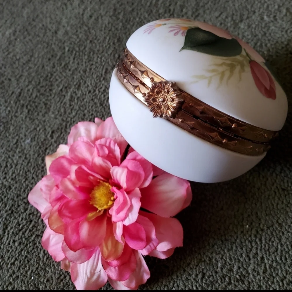 Vintage Handpainted Floral Trinket Box